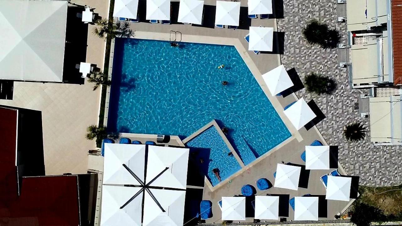 Hotel Beach Restaurant Fabio Borsh Exterior photo